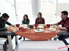 Culo, Dormitorio, Negro, Condón, Hija, Estilo perrito, Besar, Tetas naturales