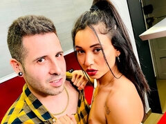 큰 엉덩이, 큰 음경, 오랄섹스, 도기스타일, 자연의 가슴, 청소년, 젖가슴