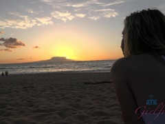 Pláž, Bikini, Blondína, Piercing, Z pohľadu účastníka, Pička, Sprcha, Hračky