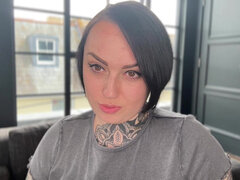 18 let, Kuřba, Brunetka, Tvrdé kecy, Femdom, Sólo, Teenka