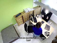 Rozhovor, Brunetka, Peniaze, Prirodzené prsia, Kancelária, Z pohľadu účastníka, Pička, Ovisnuté prsia