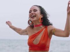 Brunette, Hardcore, Hd, Orgasme, Utendørs, Basseng, Pornostjerner, Tynn