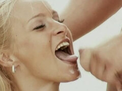 Strand, Blondin, Doggystyle, Dubbelpenetrering, Ansiktsbehandling, Handjobb, Mmf man man kvinna, Fitta