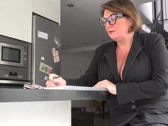 Brunette, Buttet, Fetish, Hd, Ældre kvinde, Kontor, Barberet, Solo