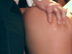 Brunette, Fingring, Hardcore, Slikking, Naturlige bryster, Fitte