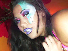 London Keyes Gets a salami For a handle