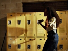 Lizanje anusa, Blondinka, Rjavolaska, Prstni, Poljubljanje, Lezbijke, Joške, V uniformi