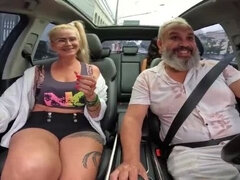 Velký klitoris, Kuřba, Auto, Tvrdé kecy, Latinské, Milf žcbp, Přírodní prsa, Pička