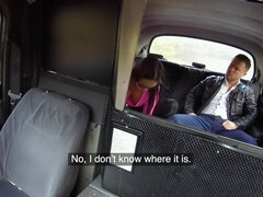 큰 음경, 오랄섹스, 흑갈색 머리, 가슴이 큰, 자동차, 깊은목구멍, 보지