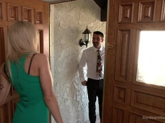 Anal, Bondage disciplin sadomasochisme, Pik sutte, Trældom, Creme tærte, Dobbelt penetration, Gangbang, Hårdt