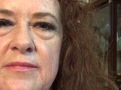 Handbeurt, Huisgemaakt, Rijpe lesbienne, Moeder die ik wil neuken, Moeder, Gezichtspunt, Roodharige vrouw, Taboe