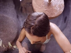 Amerikkalainen, Ruskeahiuksinen, Kyrpä, Ulkona, Näkökulma pov, Todellisuus, Teini, Tissit