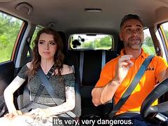 Amatőr, Kisbaba, Gépkocsi, Szabadban, Nyilvános, Valóság, Egyetemista, Tetkó