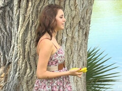 Närbild, Dubbelpenetrering, Extrem, Gapande, Offentlig, Solo, Upskirt