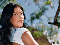 Anal, Asiatique, Grosse bite, Sucer une bite, Brunette brune, Branlette thaïlandaise, Tatouage, Nénés