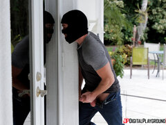 Kisbaba, Szőke, Baba, Kőkemény, Sarokkal való, Valóság, Harisnya, Begyek