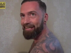 Pompino, Schizzo di sborra, Carina, Facciale, Naturale, Tatuaggi, Terzetto, Tette