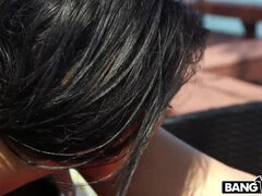 Amatőr, Hatalmas hátsó, Gesztenyebarna, Kőkemény, Leszbikus, Természetes mellek, Buli, Hármas