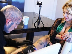 큰 엉덩이, 큰 음경, 큰 가슴, 금발의, 오랄섹스, 도기스타일, 밀프, 젖가슴