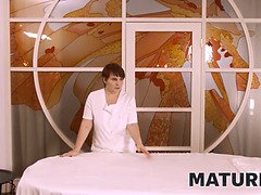 Mature4k mature woman has cunt humped by hung hunky in massage salon