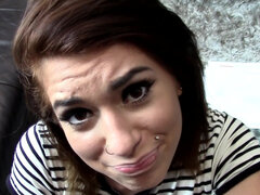 Kuřba, Brunetka, Na pejska, Přírodní prsa, Drobounká, Pička, Tetování, Kozičky