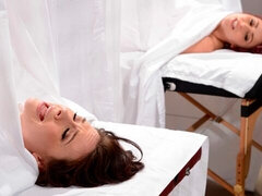 Rumpa, Avsugning, Doggystyle, Grupp, Massage, Milf, Orgie, Rödhårig