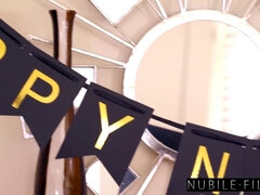 Brunetta, Carina, Erotica, Hd, Leccata, Figa, Terzetto, Stretta