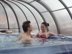 Blasen, Papi, Natürlichen titten, Zierlich, Pool, Realität, Badeanzug, Jungendliche (18+)