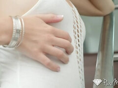 Blondynka, Obciąganie, Rodzina, Dojrzałe, Mamuśka, Naturalne cycki, Macocha, Tatuaż