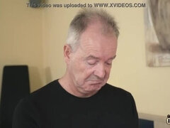 Χύσιμο, Σε στάση σκύλου στα τέσσερα, Στο πρόσωπο, Παππούς, Σκληρό, Οργασμός, Μουνί, Ρουφώντας