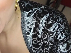 Amateur, Gros seins, Sucer une bite, Brunette brune, Tir de sperme, Gants, Latex, Piercing