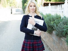 Velika rit, Velike joške, Lezbijke, Spodnje perilo, Samozadovoljevanje, Milf, Odstranjevanje, Joške