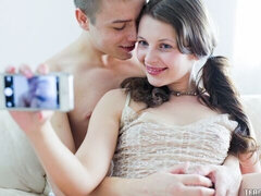 Perse, Iso kulli, Suihinotto, Ruskeahiuksinen, Takaapäin, Laiha, Teini, Tissit