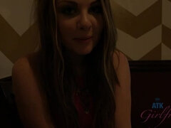 Cuarto de baño, Morena, Masturbación, Bragas, Pov, Pezones inflados, Afeitado, Tetas