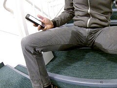 Мастурбация, На публике