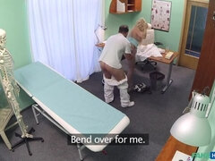 Kuřba, Creampie, Doktor, Na pejska, Kancelář, Pička, Uniforma, Voyeur