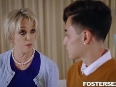 Foster Stepmom Dee Williams Needs Help Getting Pregnant - Hardcore Teen Action