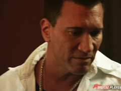 Cul, Brunette brune, Hard, Cuisine, Fille latino, Seins naturels, Réalité, Cheveux courts