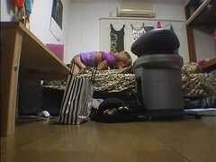 デカパイ, 指いじり, 日本人