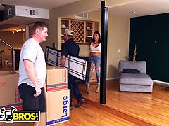 Audrey Bitoni cheats on boyfriend with Mover behind her back