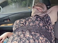 Desperate mature mother pees in extreme close-up