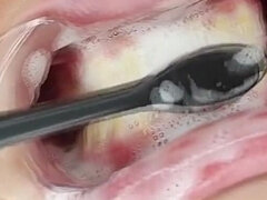 Amatéři, Velký zadek, Velké kozy, Brunetka, Piercing