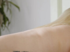 Stor stjärt, Blondin, Avsugning, Bystig, Sperma shot, Erotisk, Hardcore, Hd