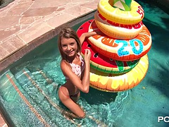 Petite Blonde Facial