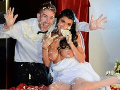 Amatør, Stor pik, Store bryster, Pik sutte, Brud, Brunette, Hundestilling, Mor jeg gerne vil kneppe