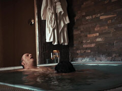 Amateur, Gros cul, Gros seins, Sucer une bite, Couple, Éjaculer dans la bouche, Fille latino, Mature