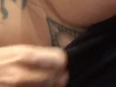 Solo, Tatouage, Nénés