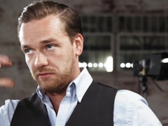 Rumpa, Mellanrasig, Liten och nätt, Piercing, Kjol, Tatuering