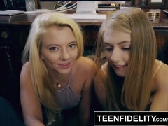 Blonde, Sucer une bite, Éjaculation interne, Queue, Hd, Pov, Adolescente, Plan cul à trois