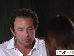 Brunette brune, Fétiche des pieds, Talons, Léchez, Mère que j'aimerais baiser, Chatte, Maigrichonne, Tatouage